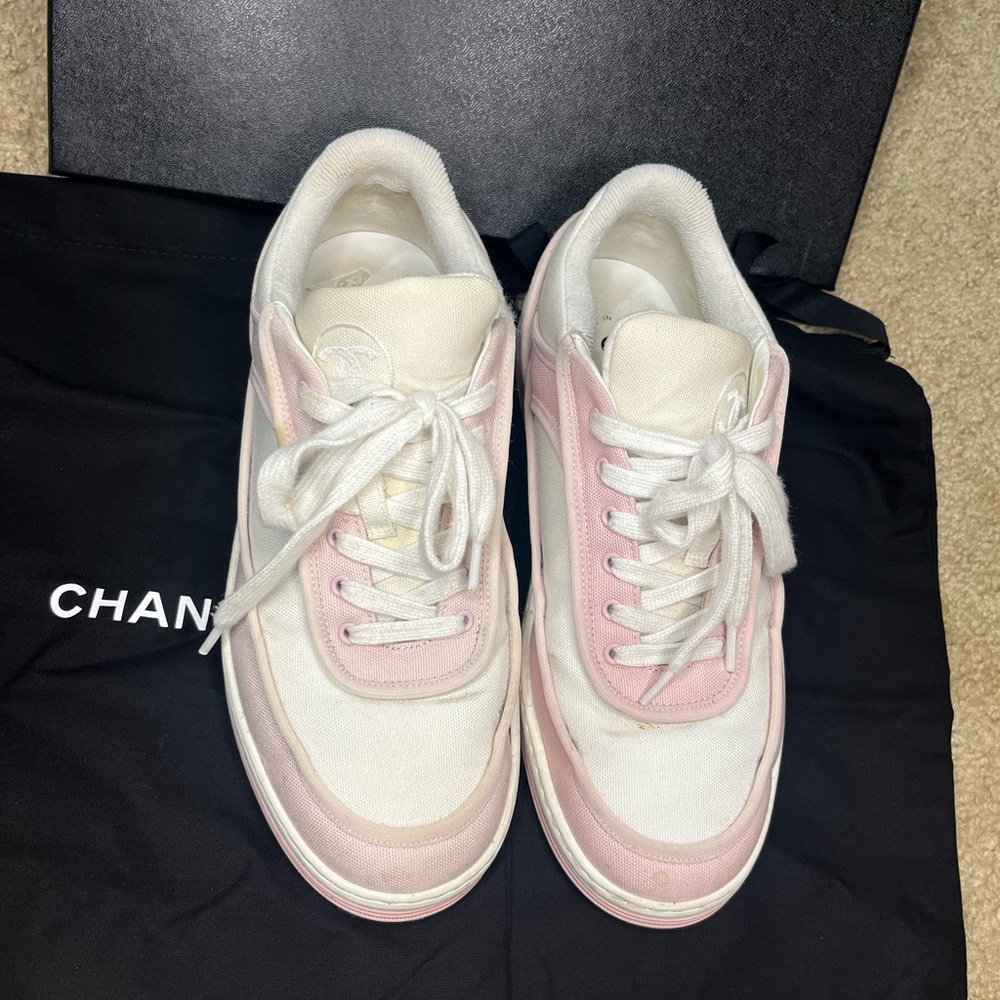 CHANEL Sneakers with Box and dust bags